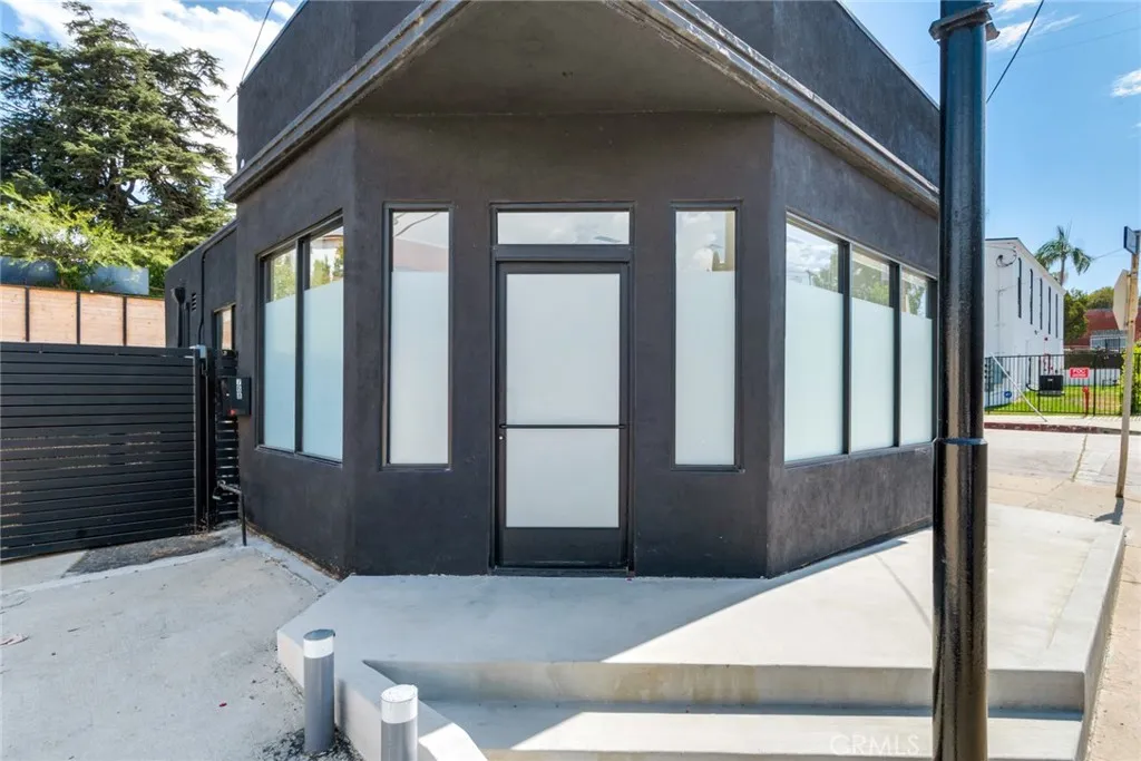 768 N Avenue 50, Los Angeles, California 90042 home-pic-1