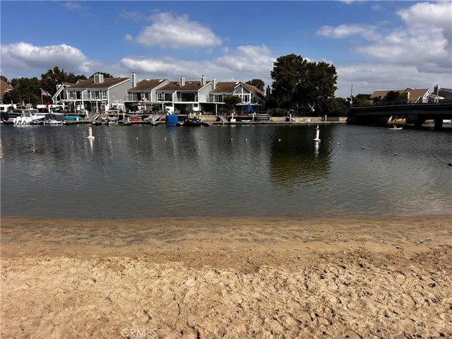 3662 Pirate Circle, Huntington Beach, California 92649