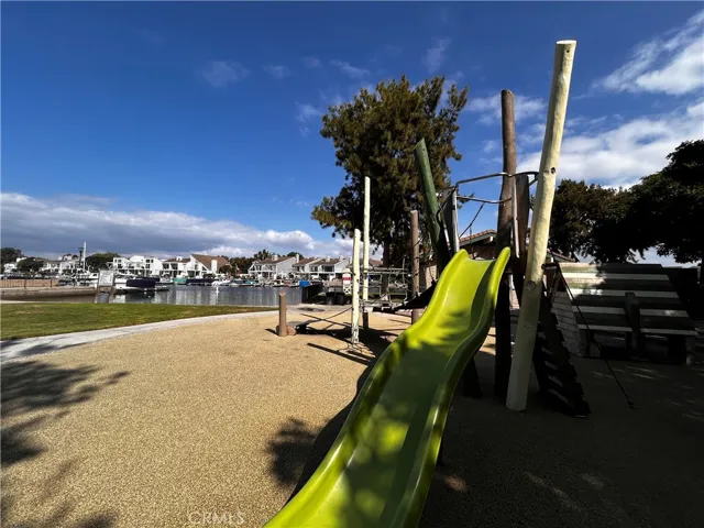 3662 Pirate Circle, Huntington Beach, California 92649
