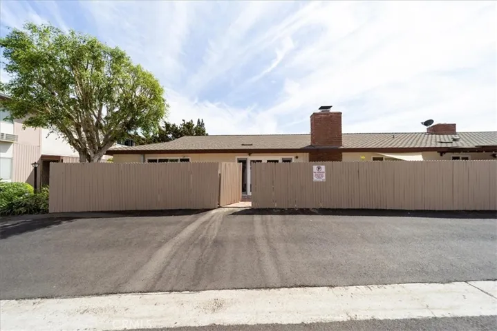465 E 1st Street, Tustin, California 92780
