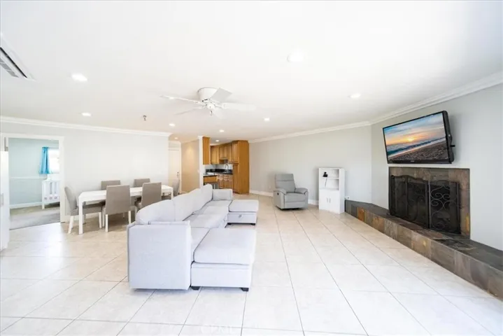 465 E 1st Street, Tustin, California 92780