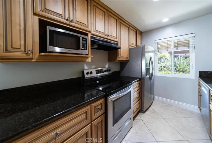 465 E 1st Street, Tustin, California 92780