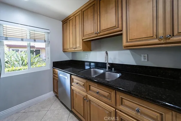 465 E 1st Street, Tustin, California 92780
