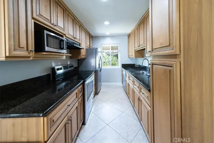 465 E 1st Street, Tustin, California 92780
