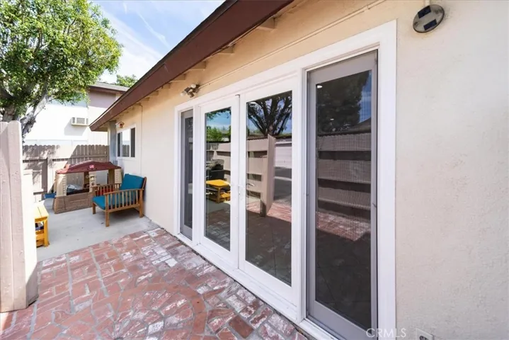 465 E 1st Street, Tustin, California 92780