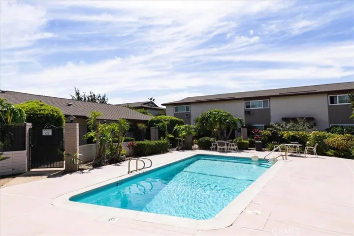 465 E 1st Street, Tustin, California 92780