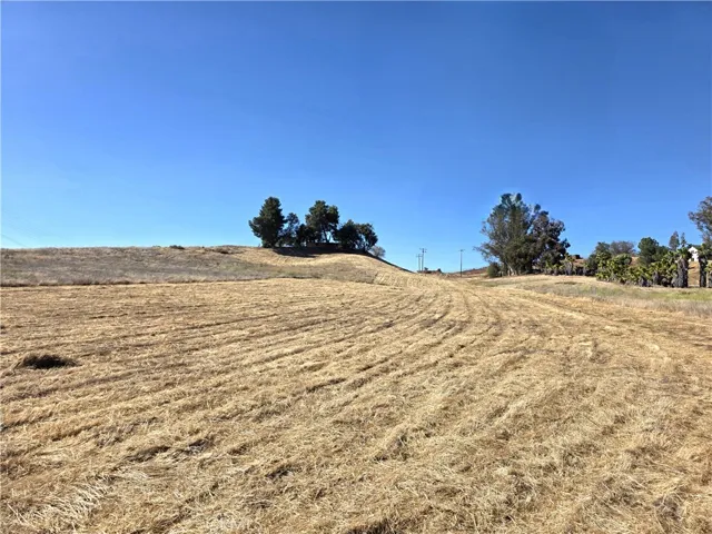 30925 Nicolas Road, Temecula, California 92591