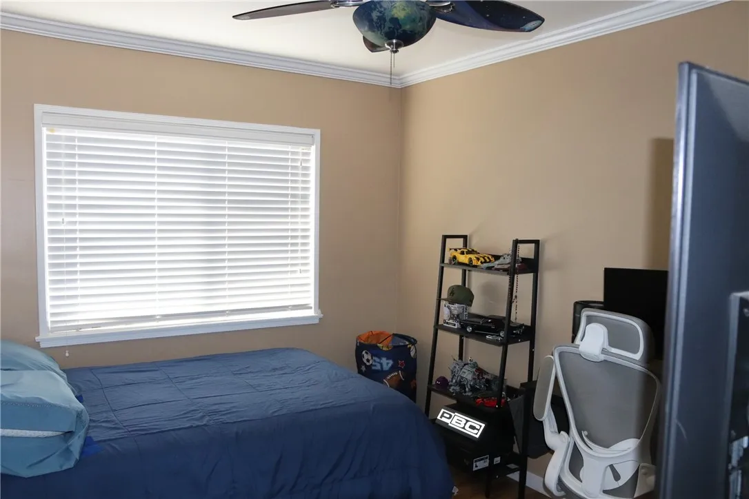 4750 W 133rd Street, Hawthorne, California 90250 home-pic-17