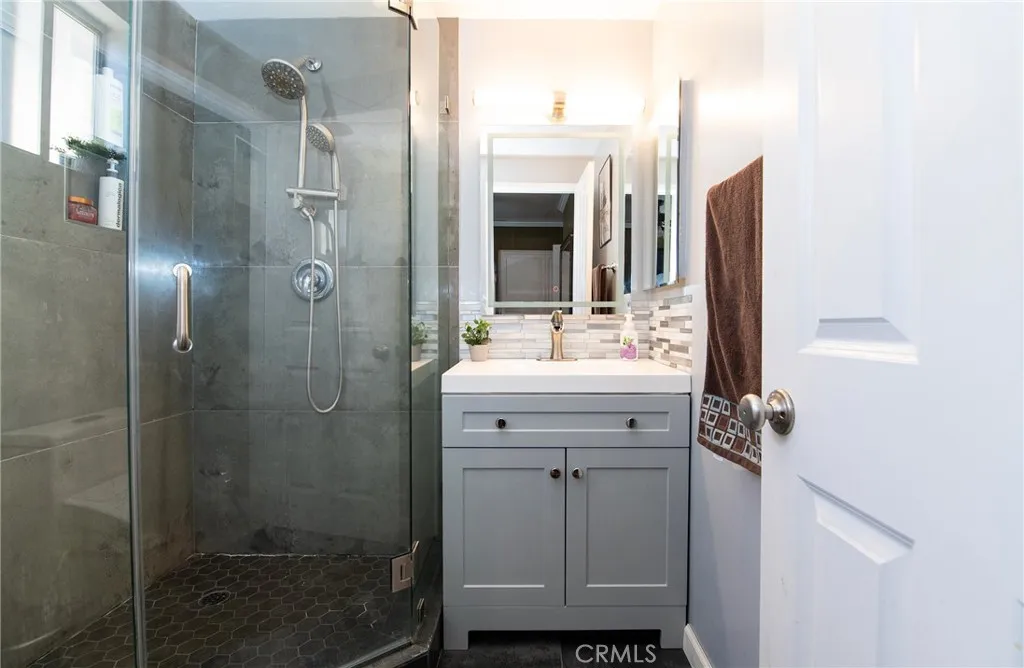 4750 W 133rd Street, Hawthorne, California 90250 home-pic-14