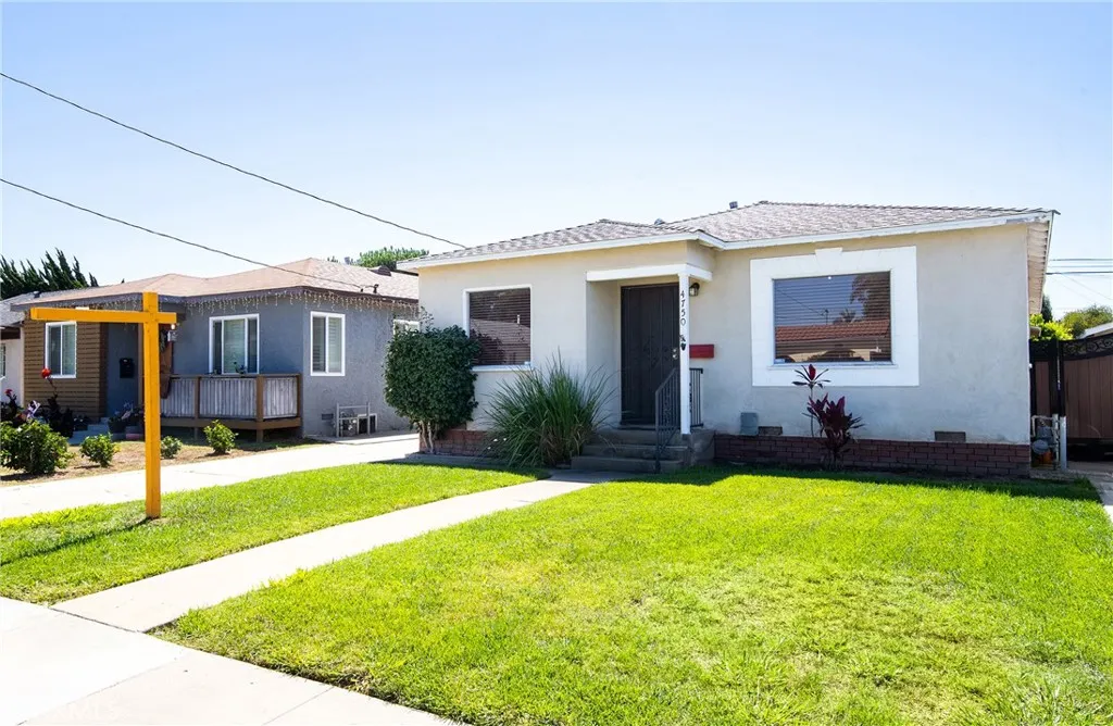 4750 W 133rd Street, Hawthorne, California 90250 home-pic-2