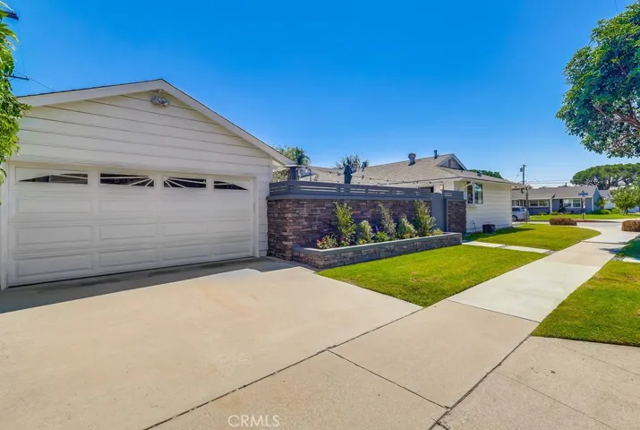 2154 Kallin Avenue, Long Beach, California 90815