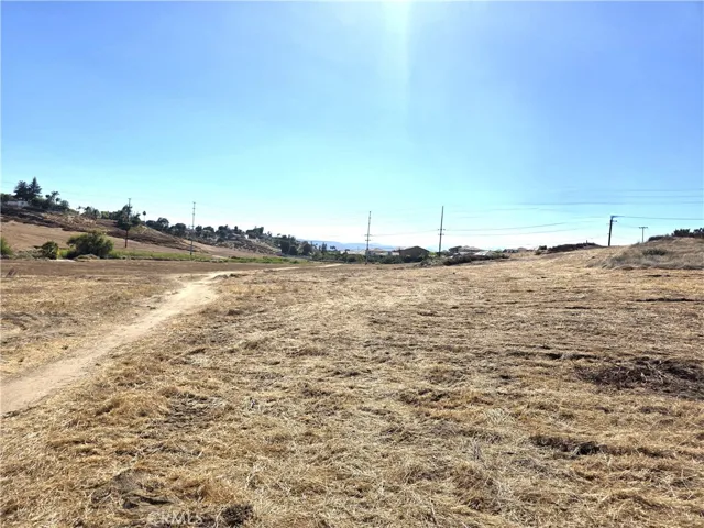 30925 Nicolas Road, Temecula, California 92591