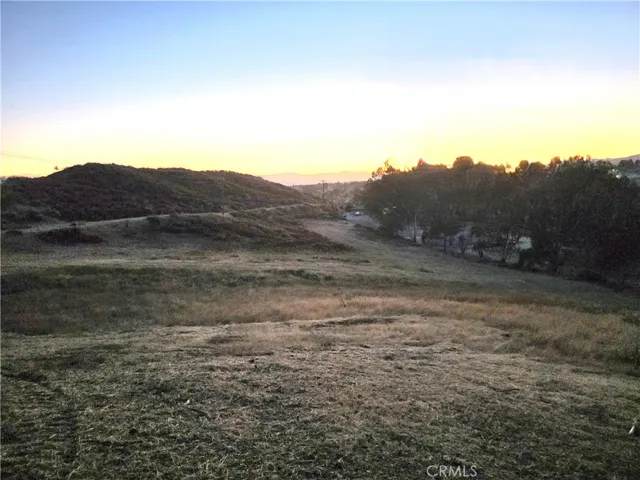 30925 Nicolas Road, Temecula, California 92591
