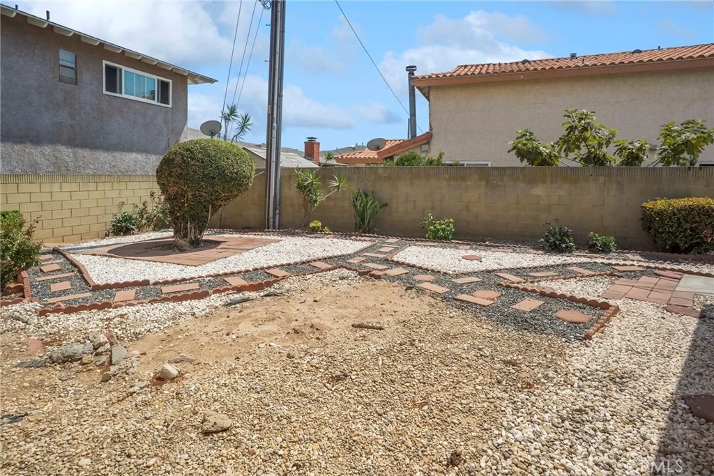 1956 W 231st Street, Torrance, California 90501 home-pic-37