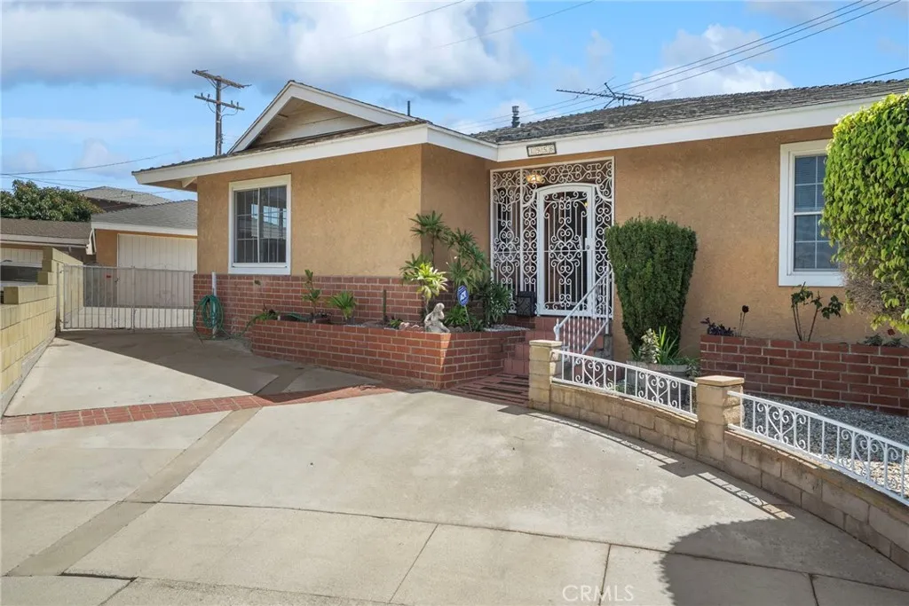 1956 W 231st Street, Torrance, California 90501 home-pic-1