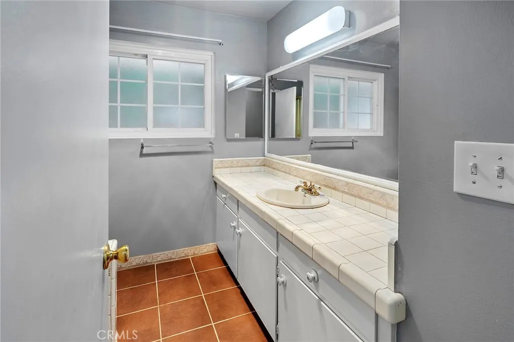 1956 W 231st Street, Torrance, California 90501 home-pic-27