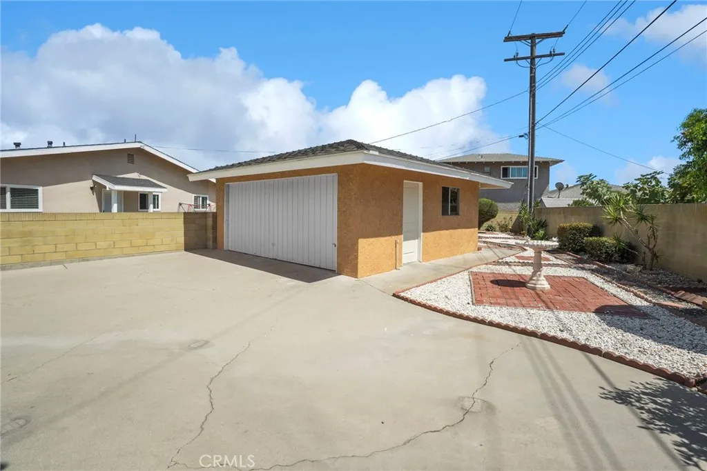 1956 W 231st Street, Torrance, California 90501 home-pic-33