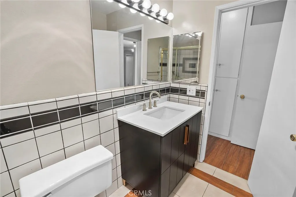 1956 W 231st Street, Torrance, California 90501 home-pic-7