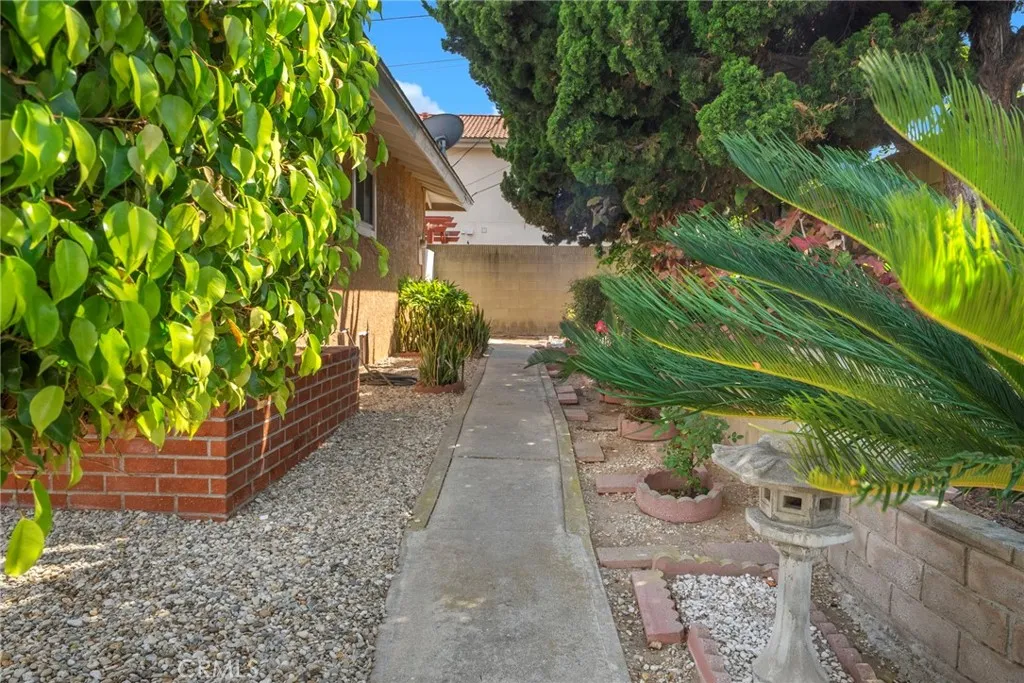 1956 W 231st Street, Torrance, California 90501 home-pic-31