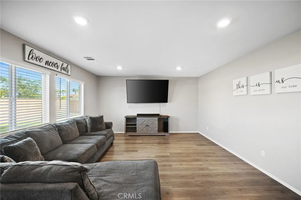 50007 Calle Frontera, Coachella, California 92236 home-pic-6