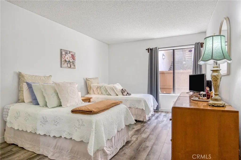 15155 Sherman Way 14, Van Nuys, California 91405 home-pic-17