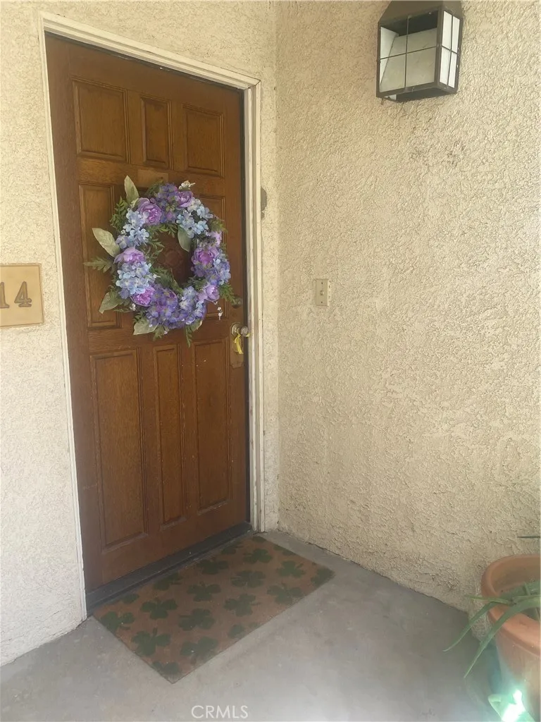15155 Sherman Way 14, Van Nuys, California 91405 home-pic-2