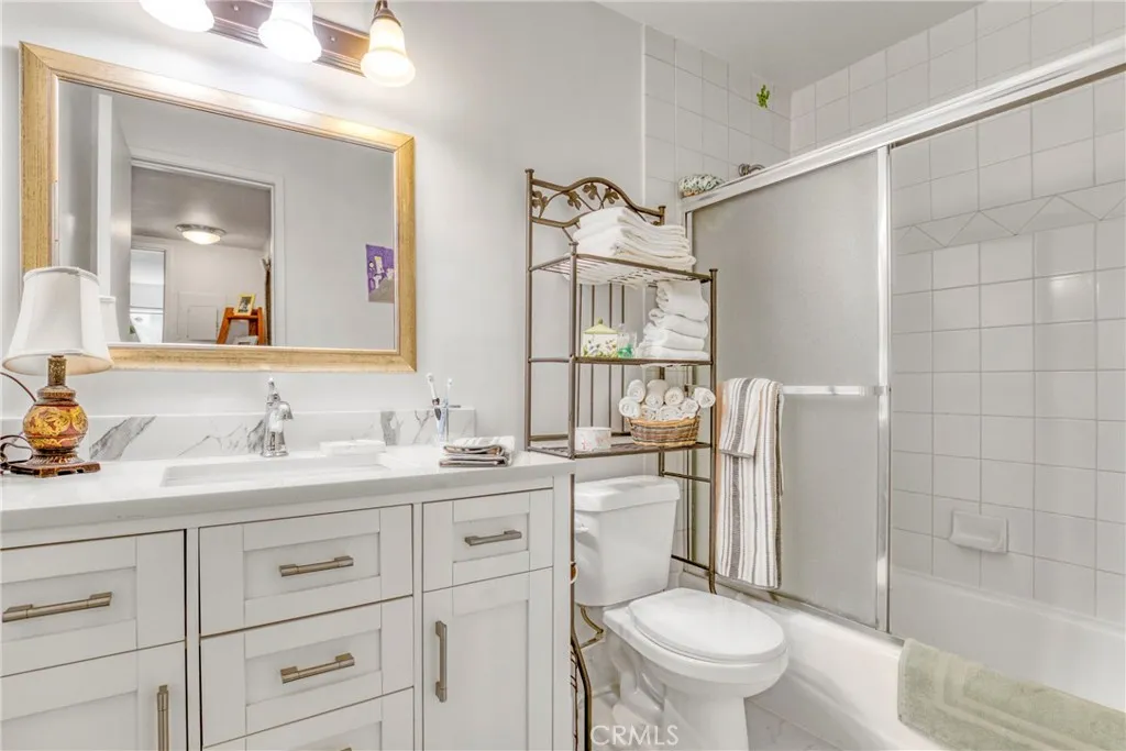 15155 Sherman Way 14, Van Nuys, California 91405 home-pic-20