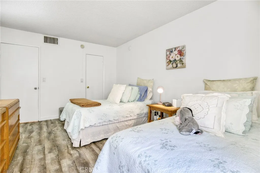 15155 Sherman Way 14, Van Nuys, California 91405 home-pic-18