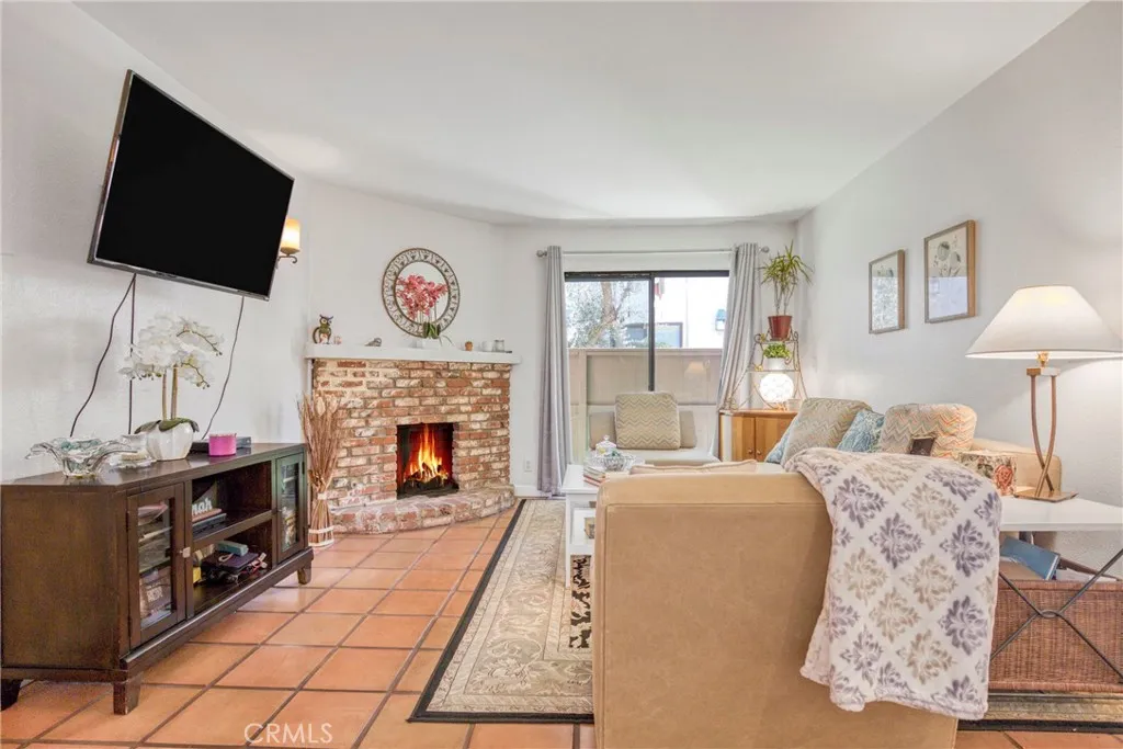 15155 Sherman Way 14, Van Nuys, California 91405 home-pic-11