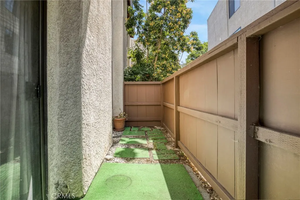 15155 Sherman Way 14, Van Nuys, California 91405 home-pic-23