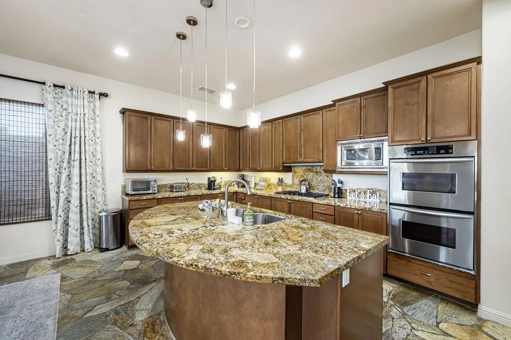 81390 Golf View Drive, La Quinta, California 92253 home-pic-12