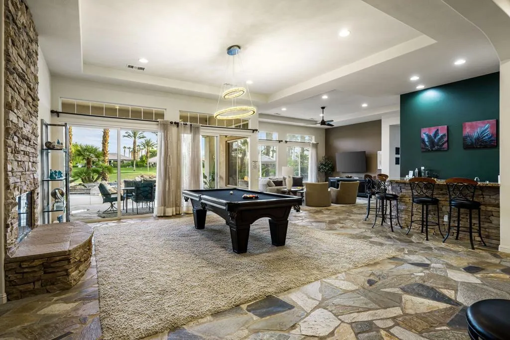81390 Golf View Drive, La Quinta, California 92253 home-pic-1