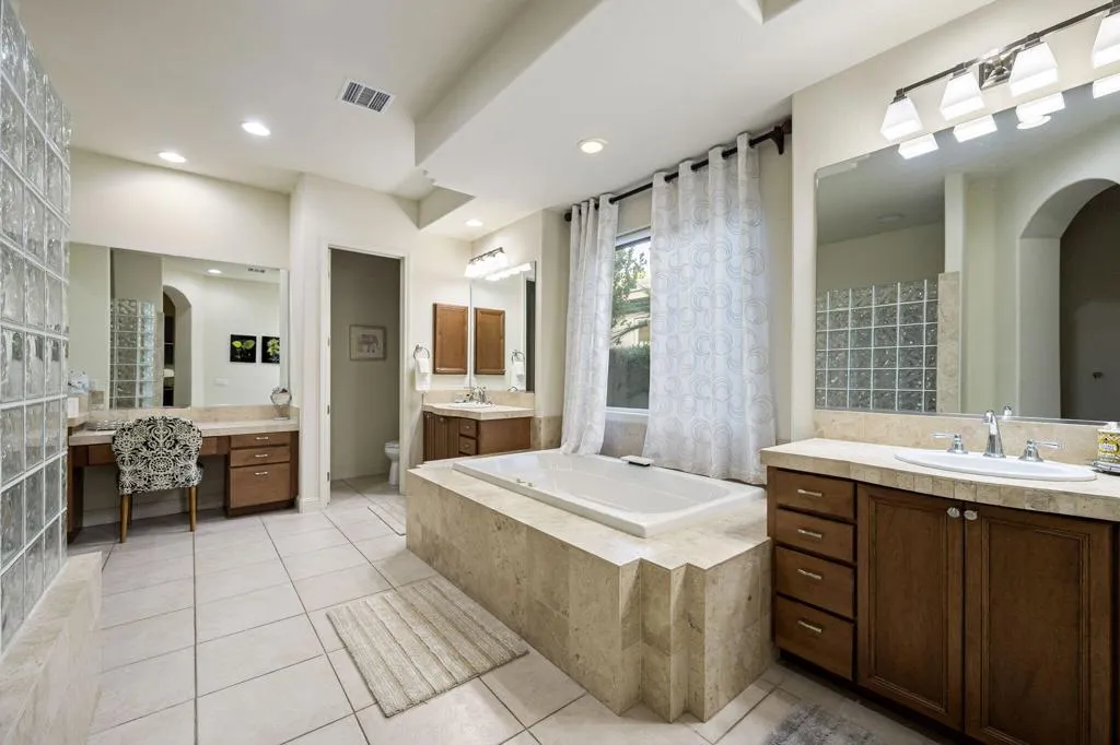 81390 Golf View Drive, La Quinta, California 92253 home-pic-15