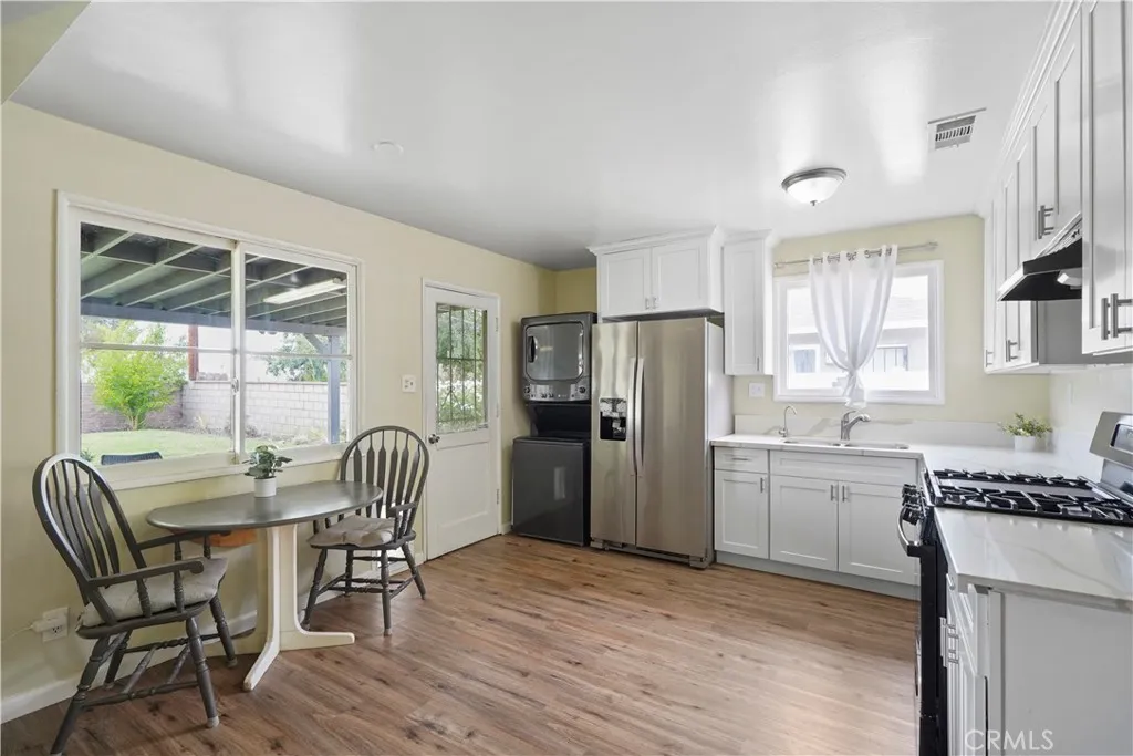 44325 3rd Street E, Lancaster, California 93535 home-pic-8