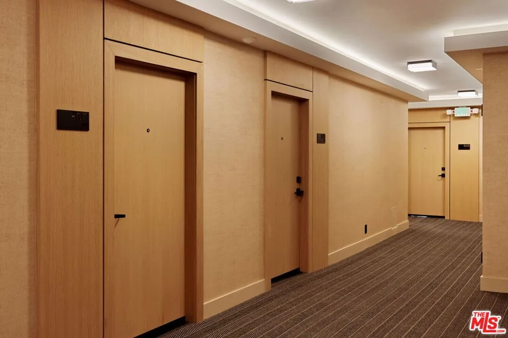 999 N Doheny Drive 807, West Hollywood, California 90069 home-pic-8