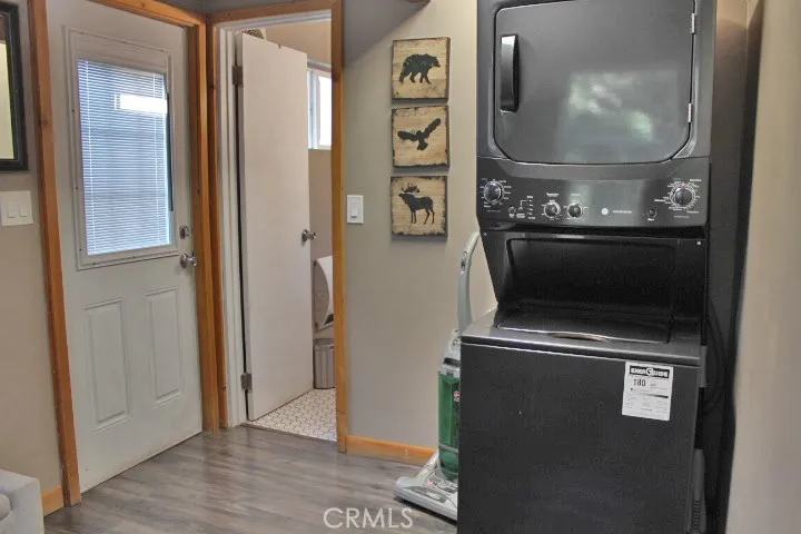 556 Villa Grove Avenue, Big Bear City, California 92314 home-pic-11