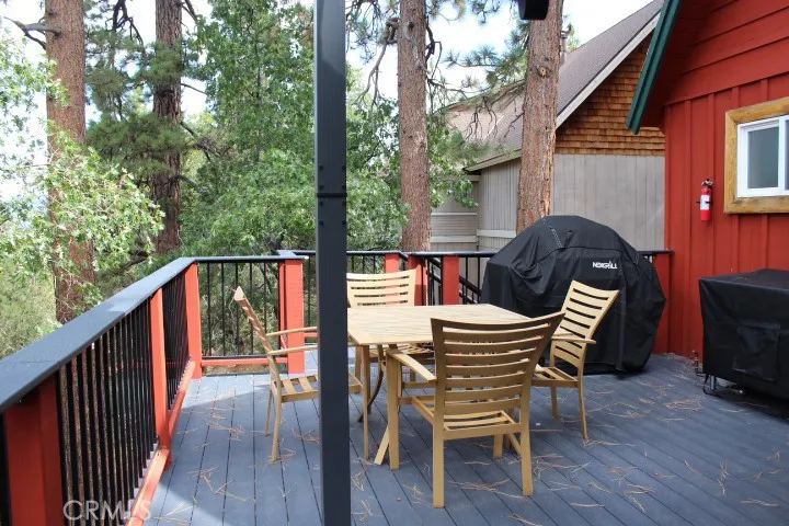 556 Villa Grove Avenue, Big Bear City, California 92314 home-pic-26