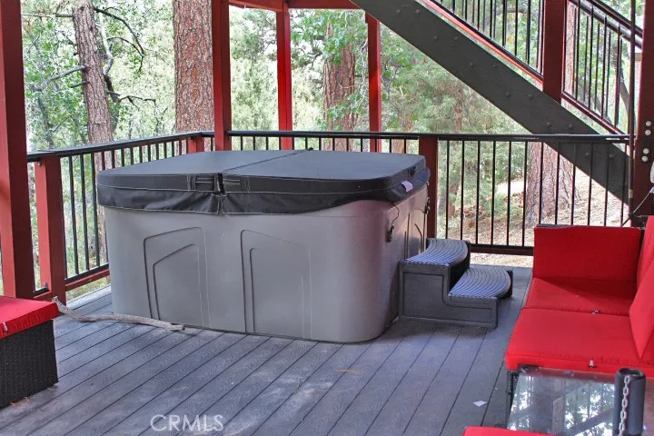 556 Villa Grove Avenue, Big Bear City, California 92314 home-pic-20