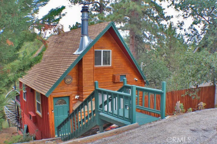 556 Villa Grove Avenue, Big Bear City, California 92314 home-pic-0