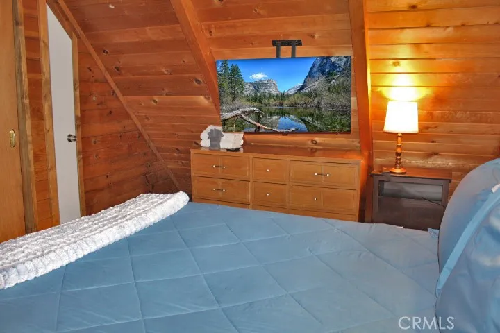 556 Villa Grove Avenue, Big Bear City, California 92314 home-pic-27
