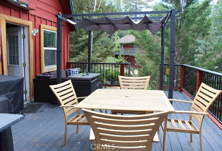 556 Villa Grove Avenue, Big Bear City, California 92314 home-pic-24