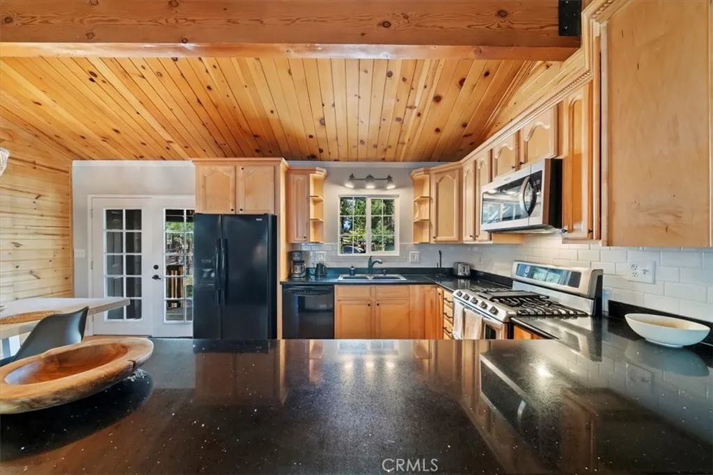 39934 Forest Road, Big Bear Lake, California 92315 home-pic-17
