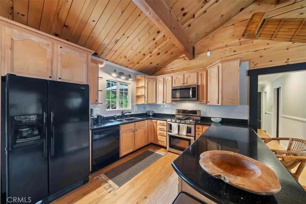 39934 Forest Road, Big Bear Lake, California 92315 home-pic-18