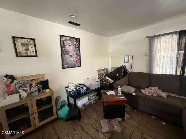 445 Millard Street, Moorpark, California 93021 home-pic-6