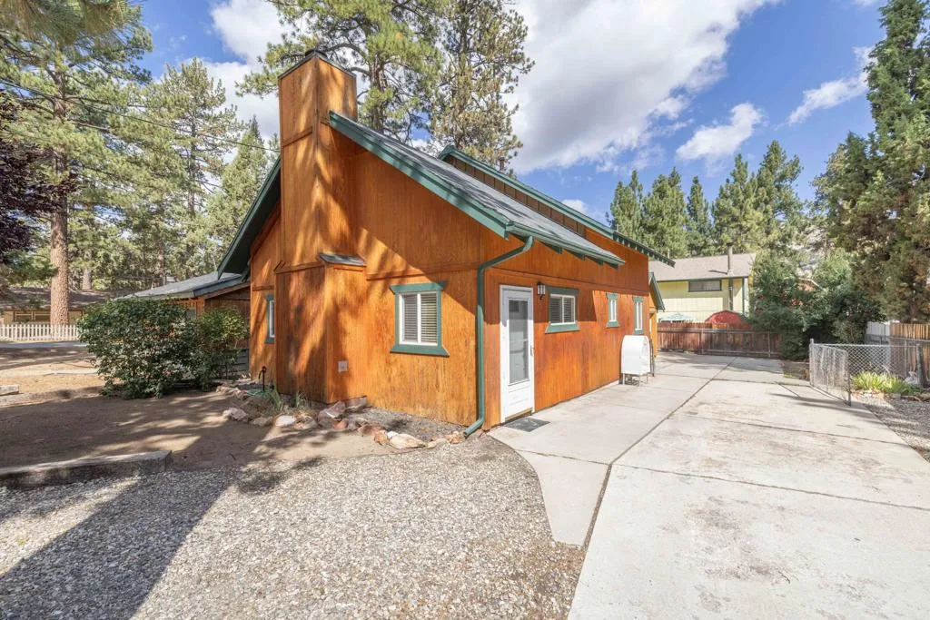 605 Elysian Boulevard, Big Bear, California 92314 home-pic-1