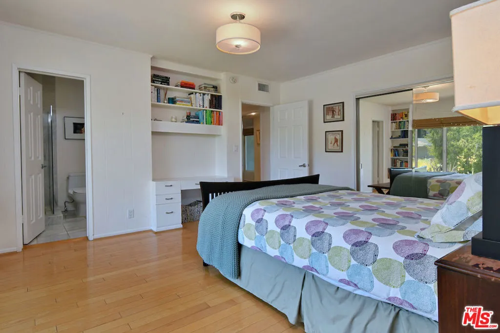 3421 Castlewoods Place, Sherman Oaks, California 91403 home-pic-26