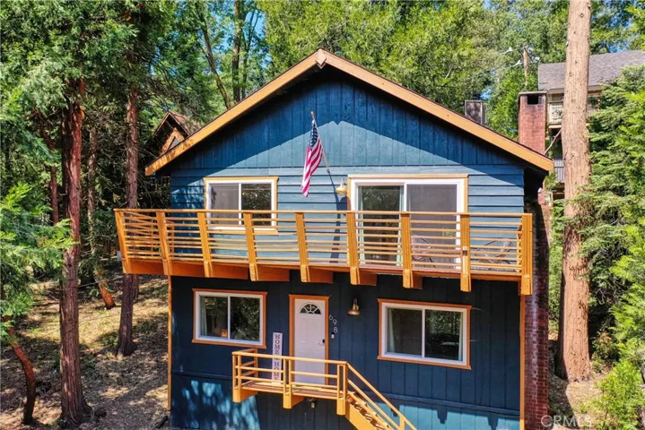698 W Victoria Court, Lake Arrowhead, California 92352