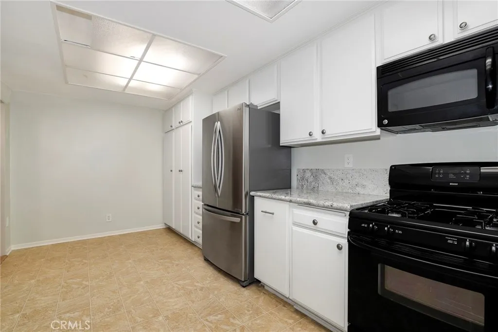 4321 Matilija Avenue 1, Sherman Oaks, California 91423 home-pic-14