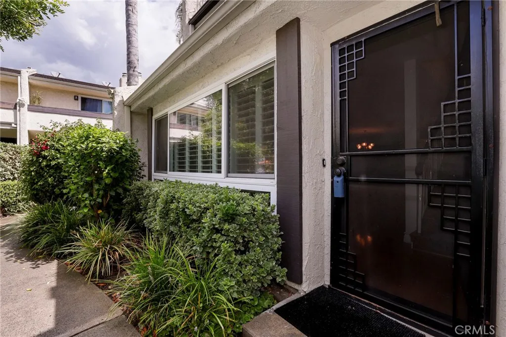 4321 Matilija Avenue 1, Sherman Oaks, California 91423 home-pic-36