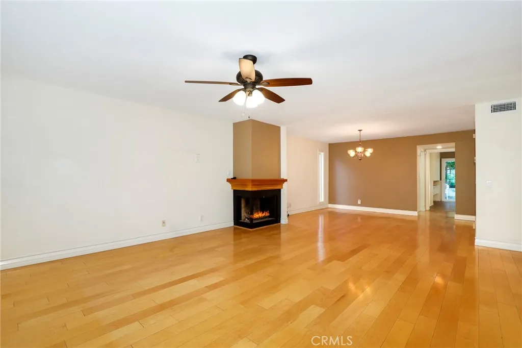 4321 Matilija Avenue 1, Sherman Oaks, California 91423 home-pic-8
